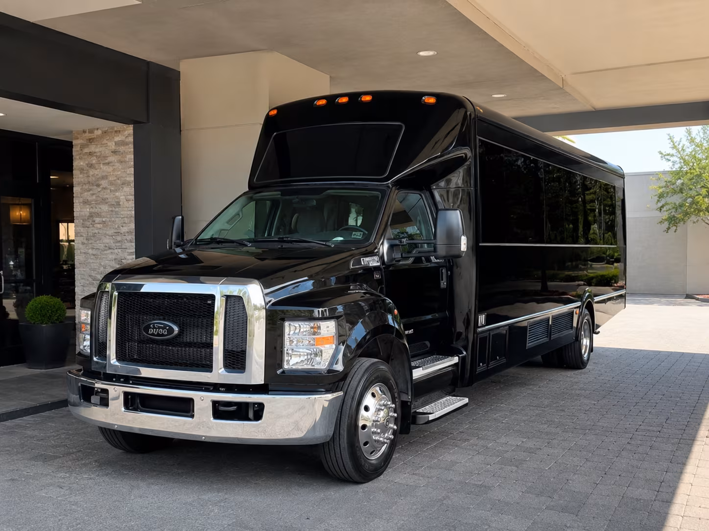 Camarillo Birthday, Sweet 16, & Quinceañera Party Bus Rentals