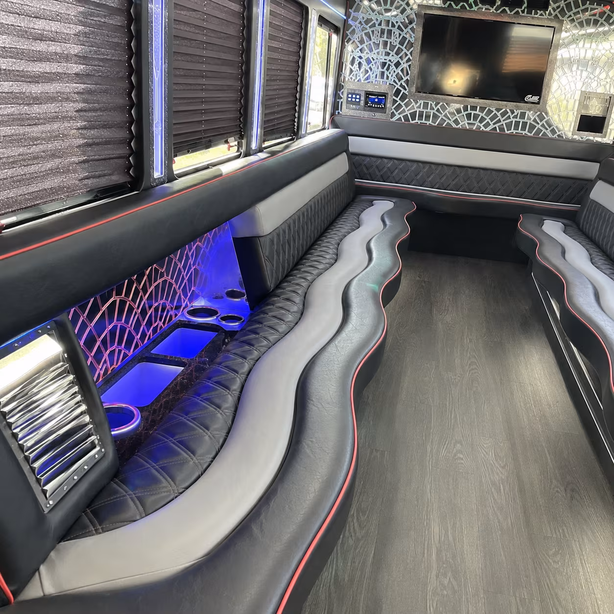 Simi Valley Winery Tour & Pub Crawl Transportation