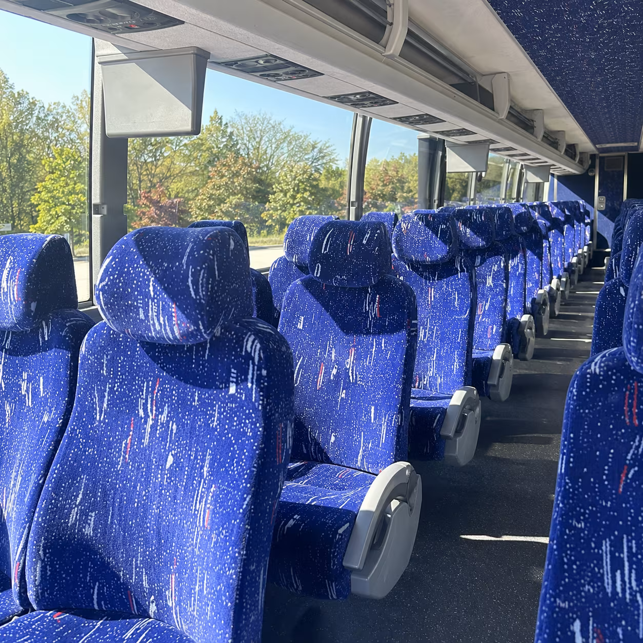 Thousand Oaks Airport Shuttle & Transportation party bus exterior