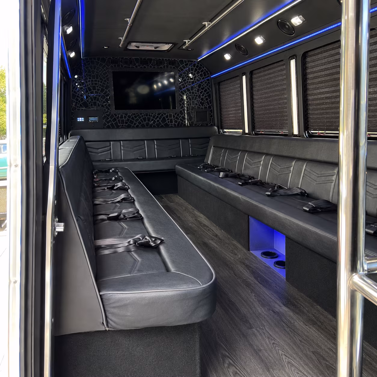 Thousand Oaks Birthday, Sweet 16, & Quinceañera Transportation party bus exterior