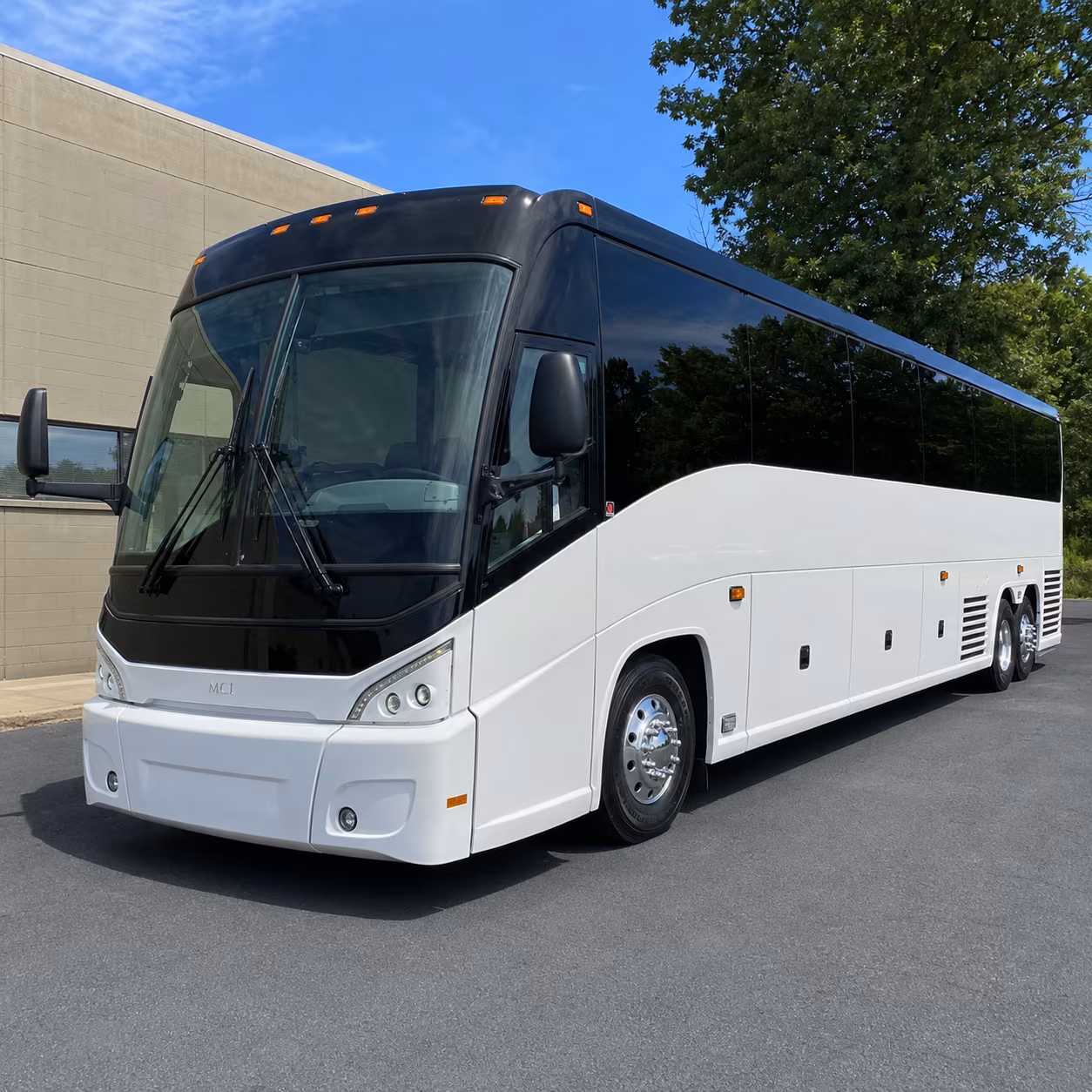 Thousand Oaks Corporate Transportation party bus exterior