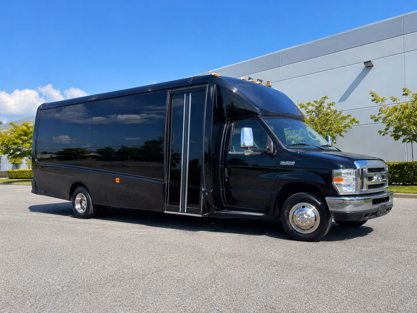 Thousand Oaks Party Bus Rental