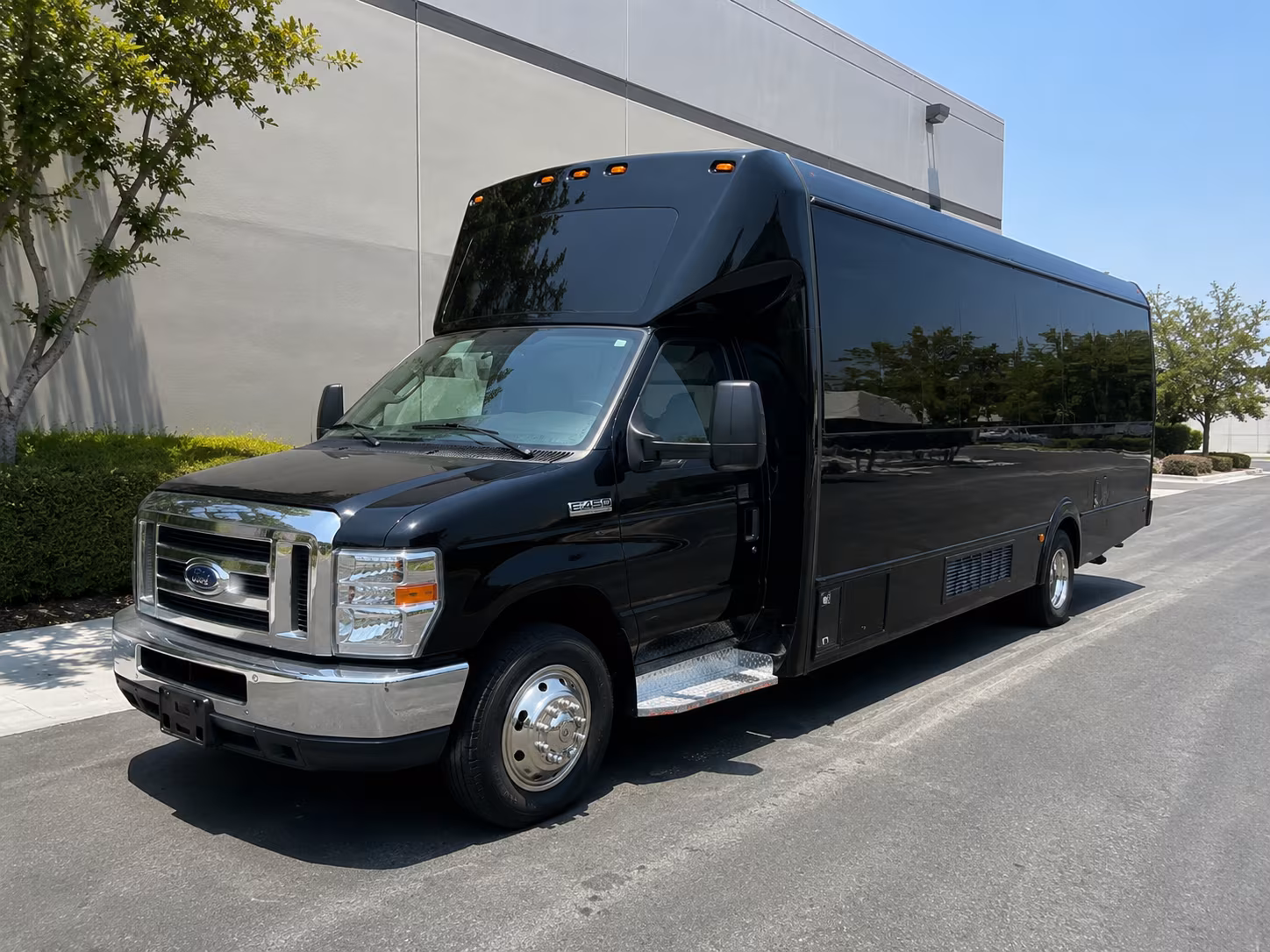 Thousand Oaks Sporting Event Transportation party bus exterior