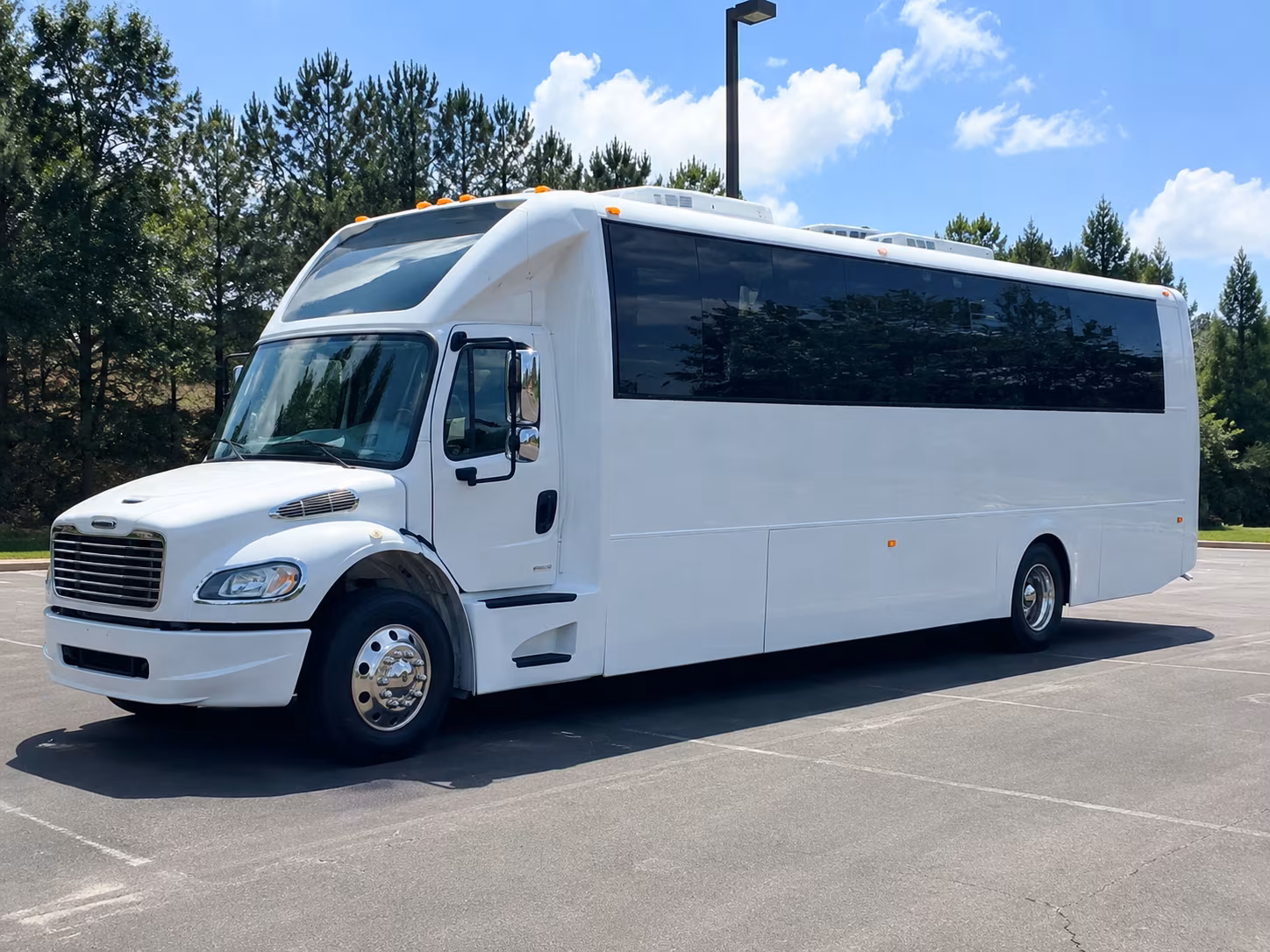 Thousand Oaks Winery Tour & Pub Crawl Transportation party bus exterior