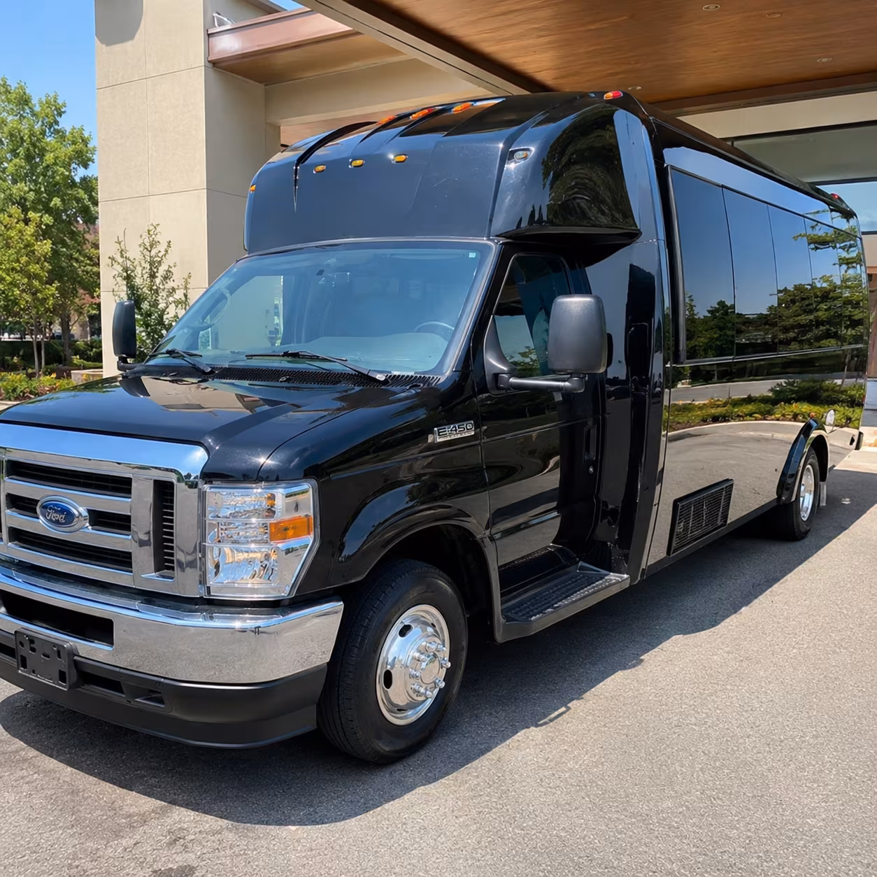 Thousand Oaks Winery Tour & Pub Crawl Transportation route planning